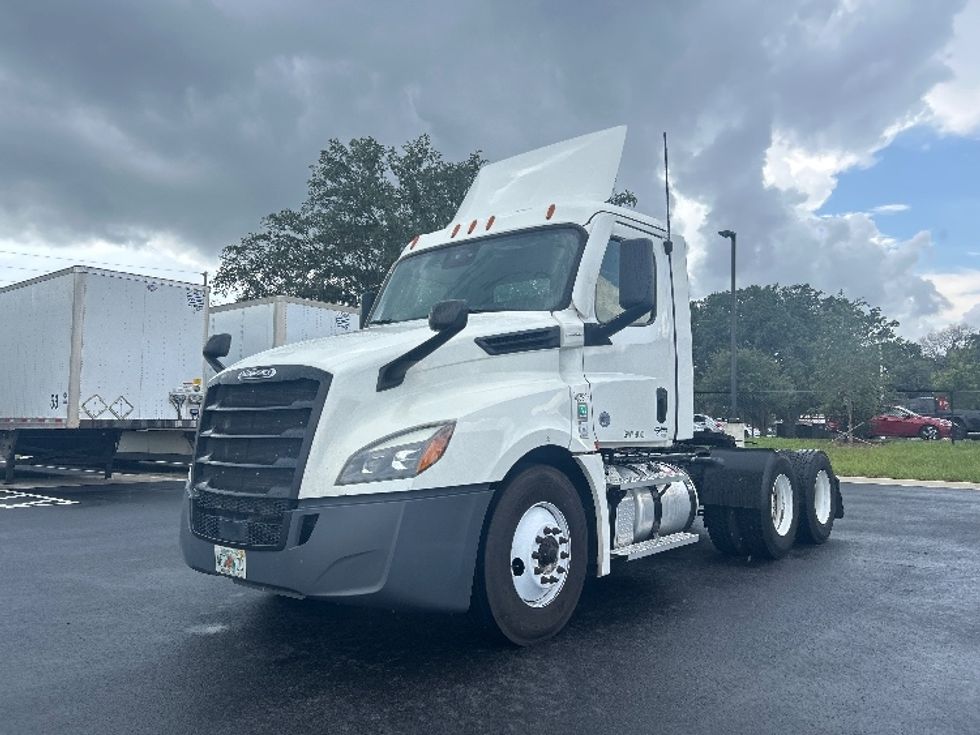 Day Cab Tractor-Heavy Duty Tractors-Freightliner-2021-T12664ST-Ocala-FL-286,102\n\t\tmiles-$ 65,250 - Image 3