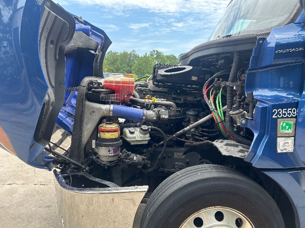 Day Cab Tractor-Heavy Duty Tractors-Freightliner-2021-T12664ST-Ocala-FL-377,312\n\t\tmiles-$ 60,000 - Image 16