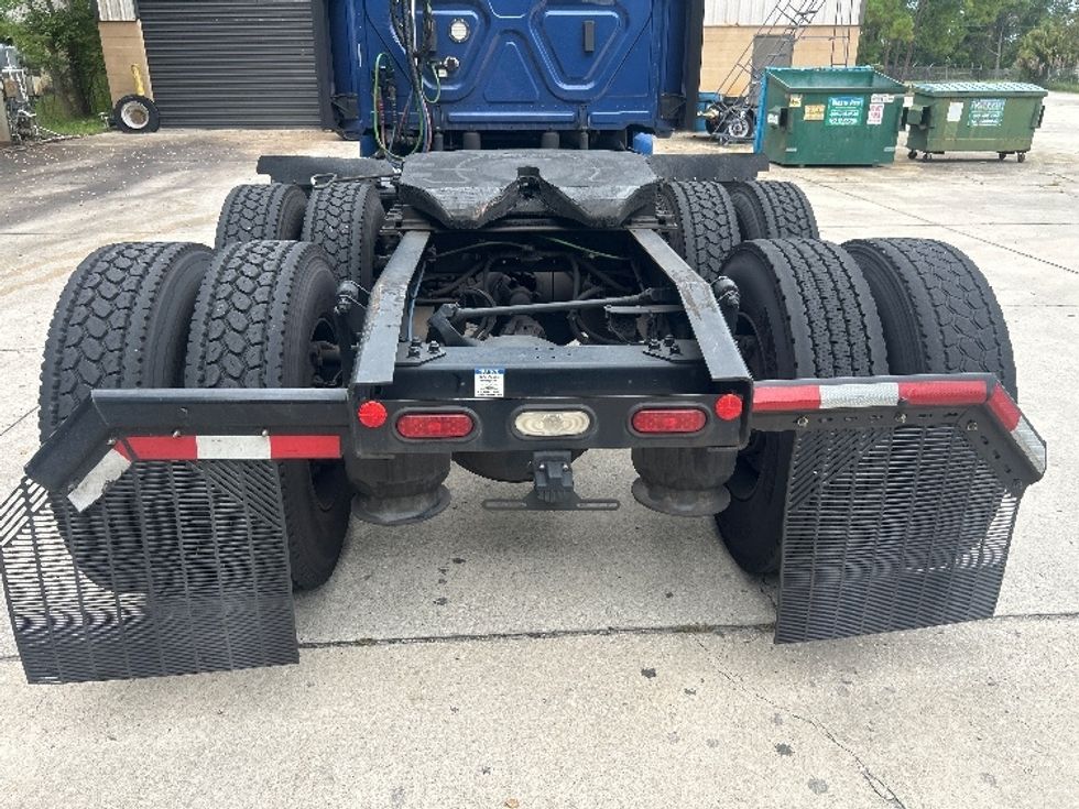 Day Cab Tractor-Heavy Duty Tractors-Freightliner-2021-T12664ST-Ocala-FL-377,312\n\t\tmiles-$ 60,000 - Image 6