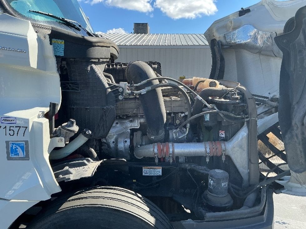 Day Cab Tractor-Heavy Duty Tractors-Freightliner-2021-T12664ST-Ogden-UT-237,377\n\t\tmiles-$ 77,500 - Image 15