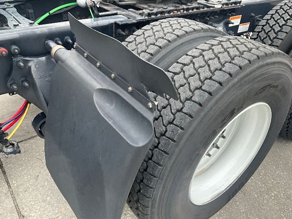 Day Cab Tractor-Heavy Duty Tractors-Freightliner-2021-T12664ST-Orlando-FL-504,223\n\t\tmiles-$ 48,000 - Image 20