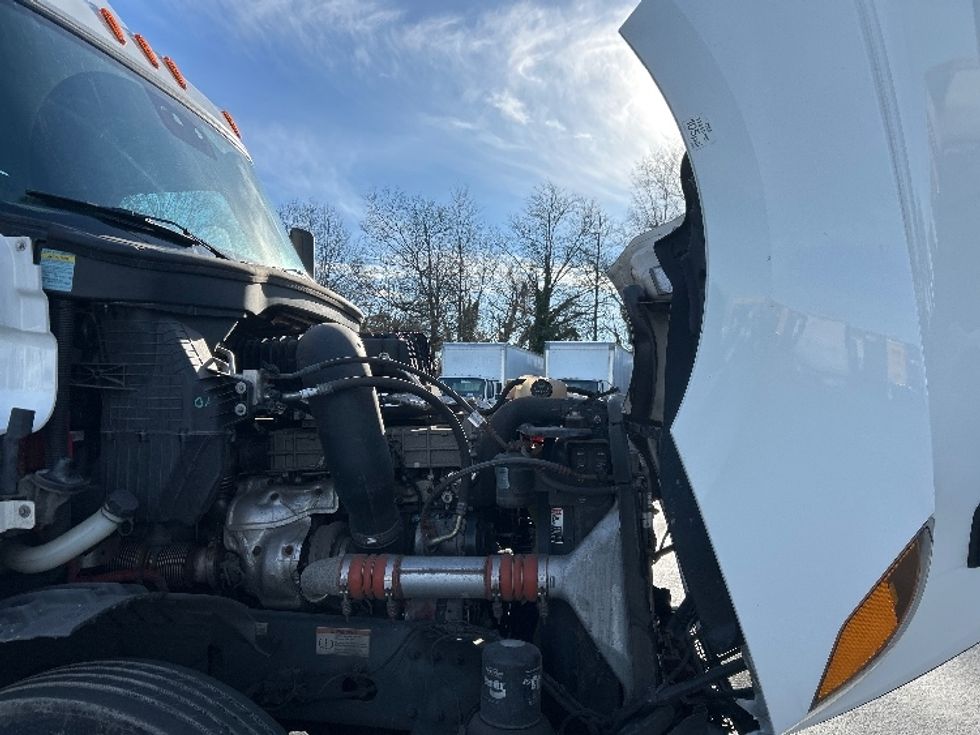 Day Cab Tractor-Heavy Duty Tractors-Freightliner-2021-T12664ST-Pennsauken-NJ-246,874\n\t\tmiles-$ 61,250 - Image 15