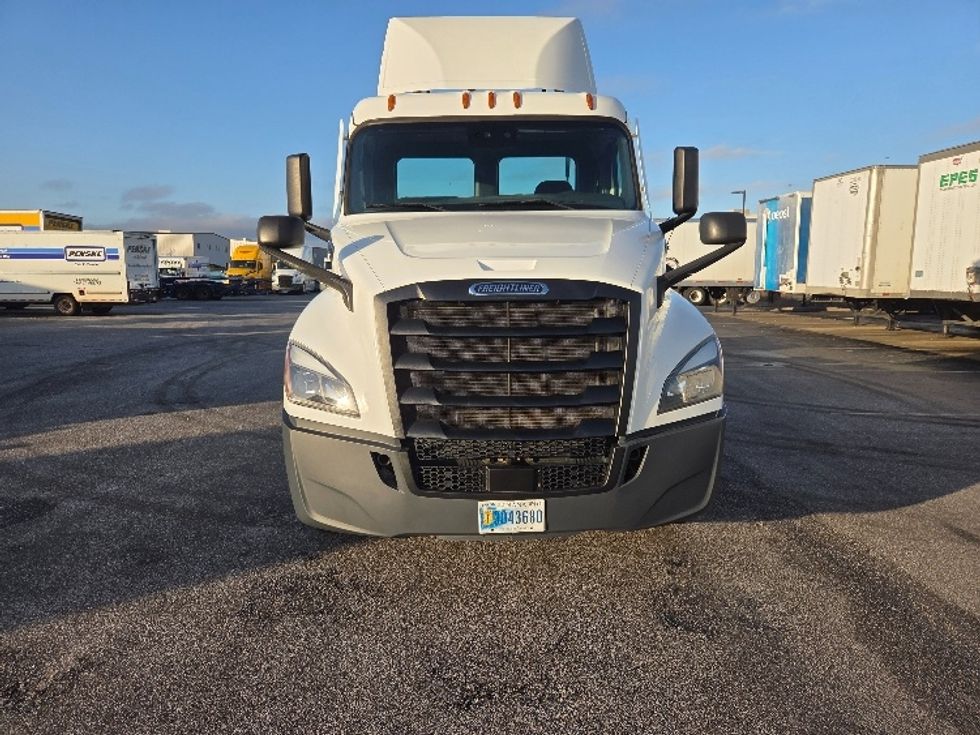 Day Cab Tractor-Heavy Duty Tractors-Freightliner-2021-T12664ST-Pensacola-FL-244,575\n\t\tmiles-$ 69,500 - Image 2