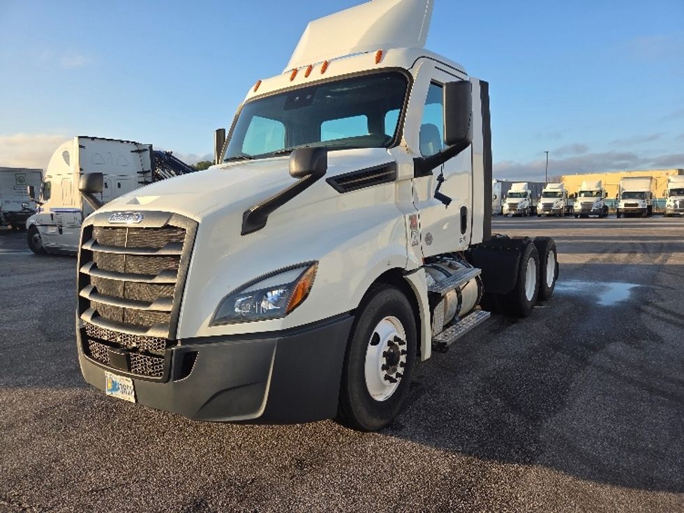 Day Cab Tractor-Heavy Duty Tractors-Freightliner-2021-T12664ST-Pensacola-FL-244,575\n\t\tmiles-$ 69,500 - Image 3