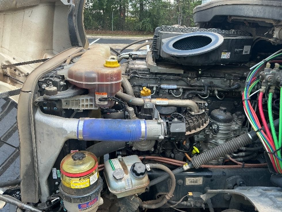 Day Cab Tractor-Heavy Duty Tractors-Freightliner-2021-T12664ST-Pensacola-FL-246,005\n\t\tmiles-$ 67,750 - Image 16