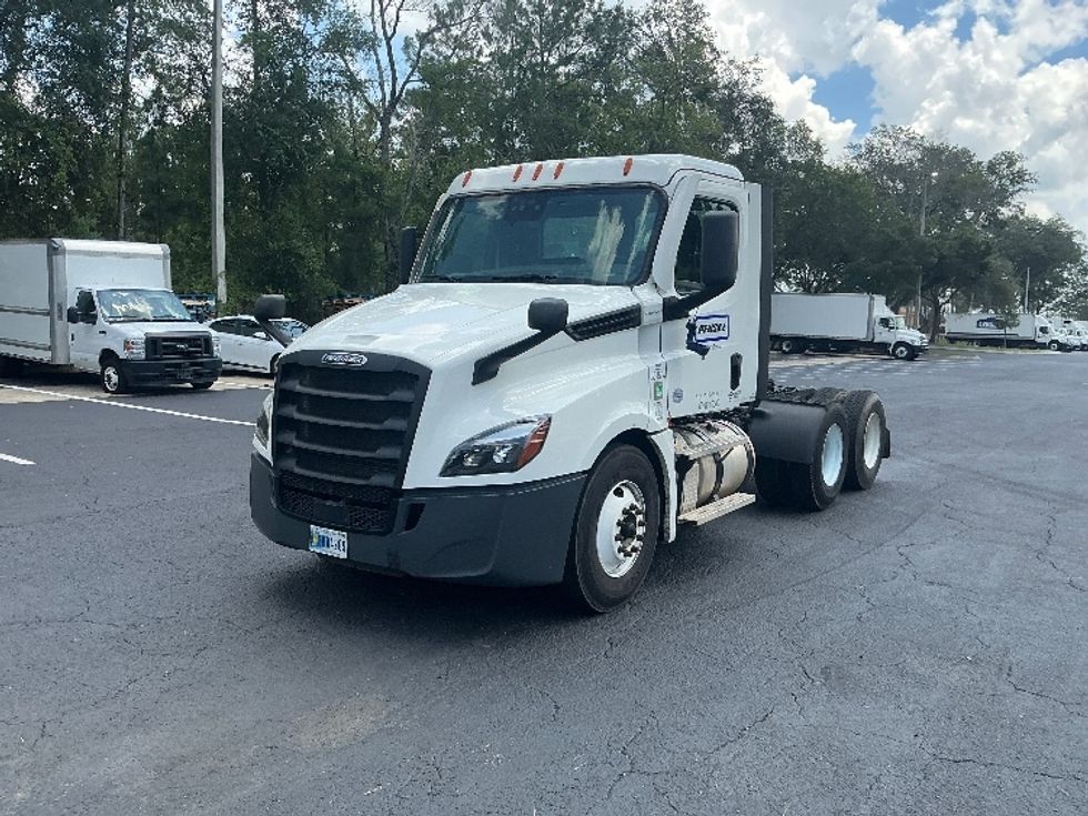 Day Cab Tractor-Heavy Duty Tractors-Freightliner-2021-T12664ST-Pensacola-FL-246,005\n\t\tmiles-$ 67,750 - Image 3
