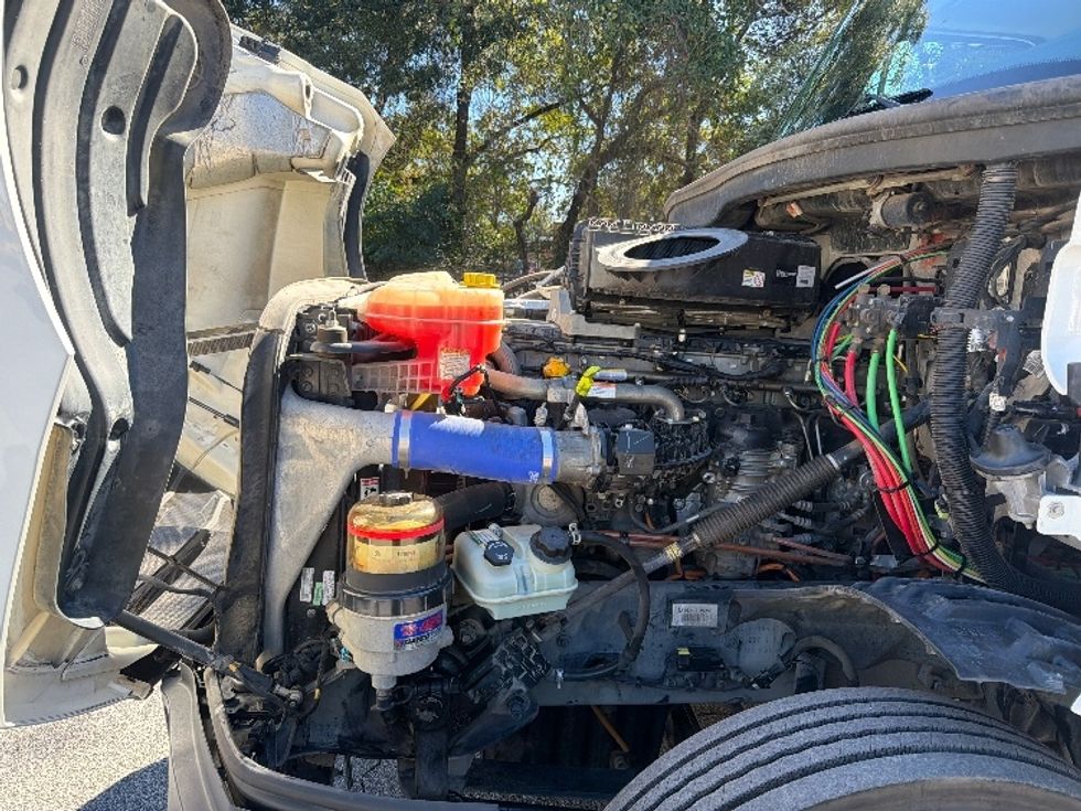 Day Cab Tractor-Heavy Duty Tractors-Freightliner-2021-T12664ST-Pensacola-FL-256,429\n\t\tmiles-$ 67,000 - Image 16