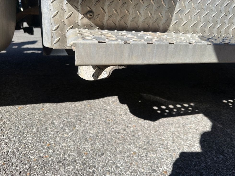 Day Cab Tractor-Heavy Duty Tractors-Freightliner-2021-T12664ST-Pensacola-FL-256,429\n\t\tmiles-$ 67,000 - Image 19