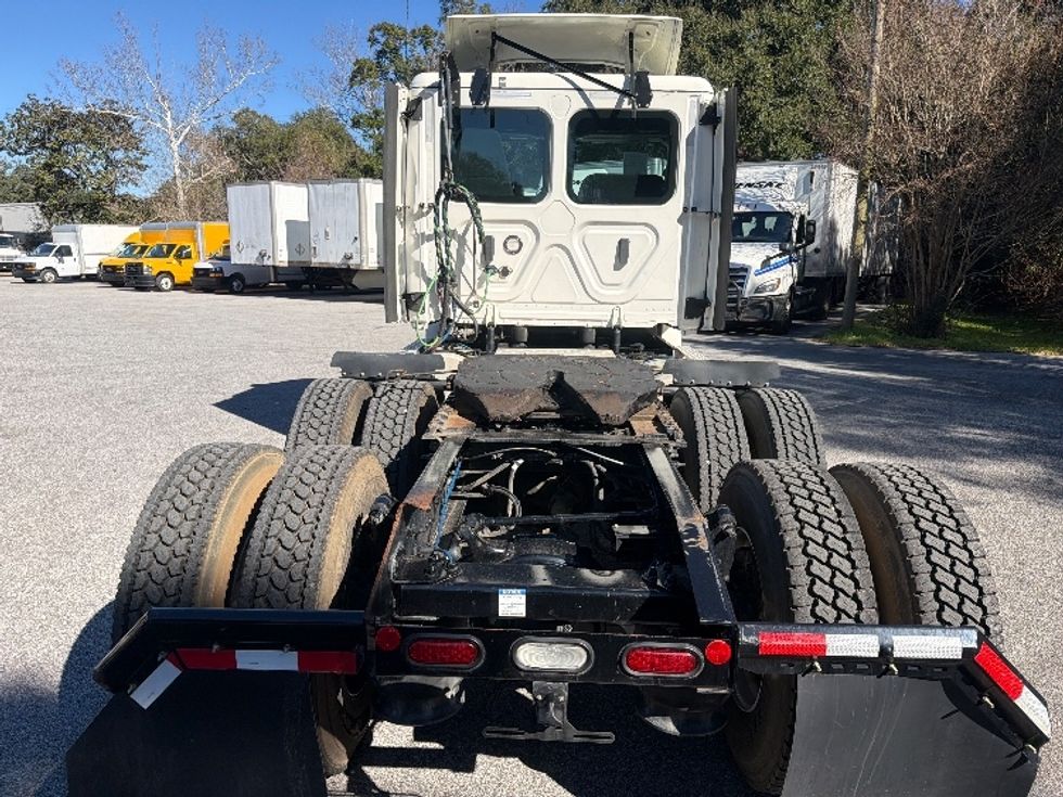 Day Cab Tractor-Heavy Duty Tractors-Freightliner-2021-T12664ST-Pensacola-FL-256,429\n\t\tmiles-$ 67,000 - Image 6