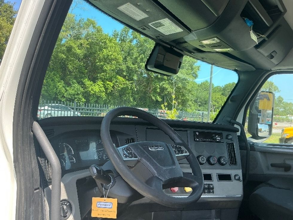 Day Cab Tractor-Heavy Duty Tractors-Freightliner-2021-T12664ST-Pensacola-FL-258,947\n\t\tmiles-$ 66,750 - Image 10