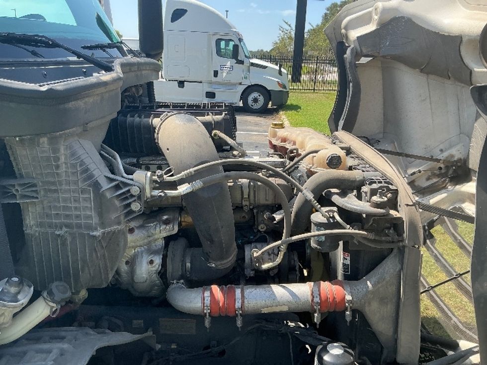 Day Cab Tractor-Heavy Duty Tractors-Freightliner-2021-T12664ST-Pensacola-FL-258,947\n\t\tmiles-$ 66,750 - Image 15