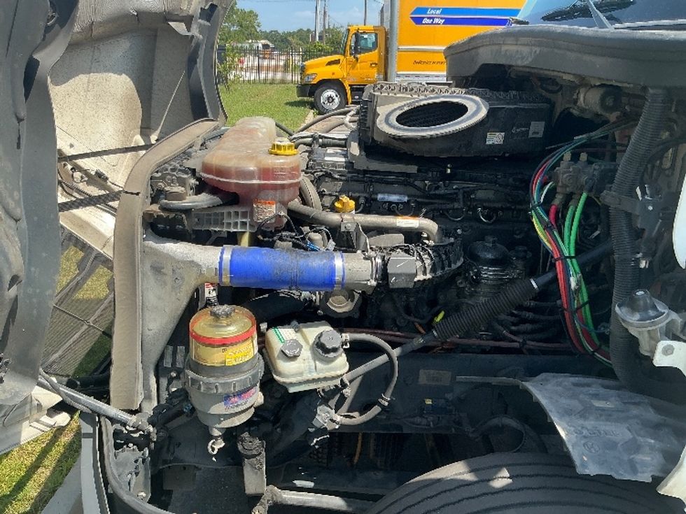 Day Cab Tractor-Heavy Duty Tractors-Freightliner-2021-T12664ST-Pensacola-FL-258,947\n\t\tmiles-$ 66,750 - Image 16