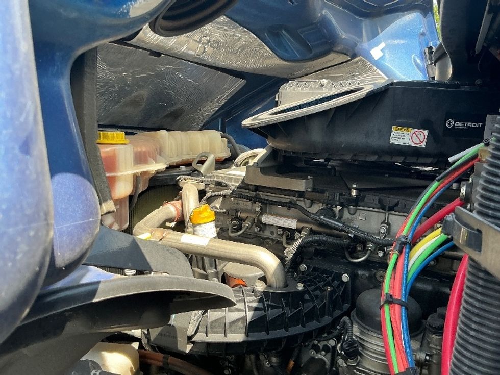 Day Cab Tractor-Heavy Duty Tractors-Freightliner-2021-T12664ST-Pensacola-FL-496,485\n\t\tmiles-$ 50,750 - Image 16