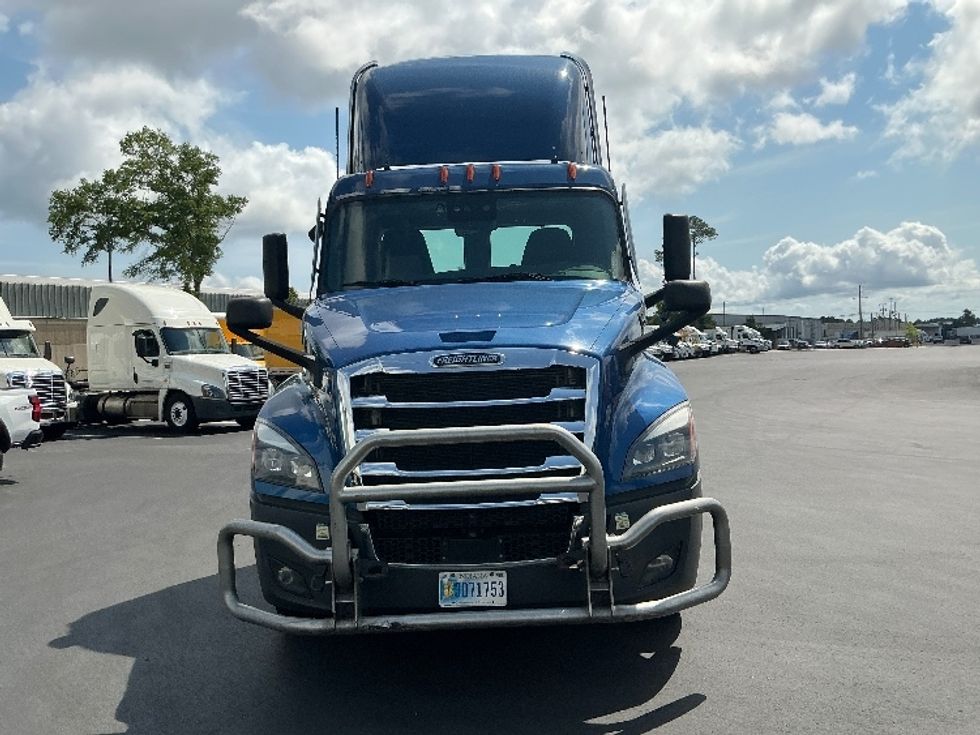 Day Cab Tractor-Heavy Duty Tractors-Freightliner-2021-T12664ST-Pensacola-FL-496,485\n\t\tmiles-$ 50,750 - Image 2