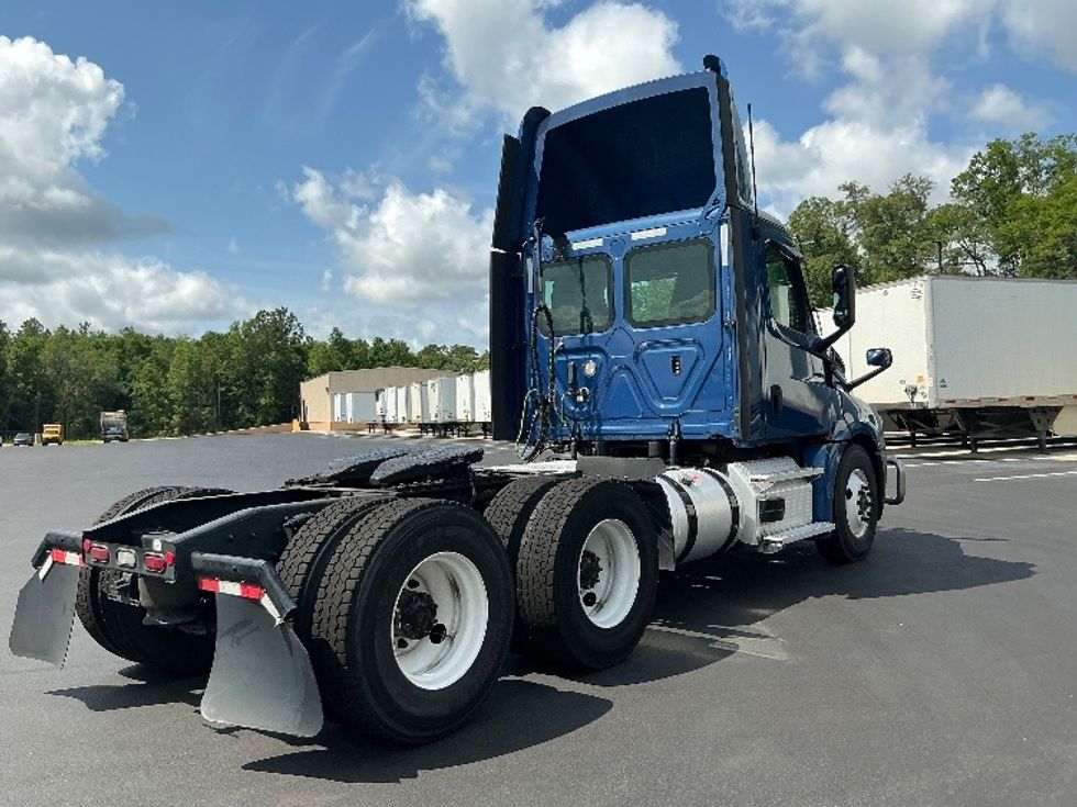 Day Cab Tractor-Heavy Duty Tractors-Freightliner-2021-T12664ST-Pensacola-FL-496,485\n\t\tmiles-$ 50,750 - Image 7