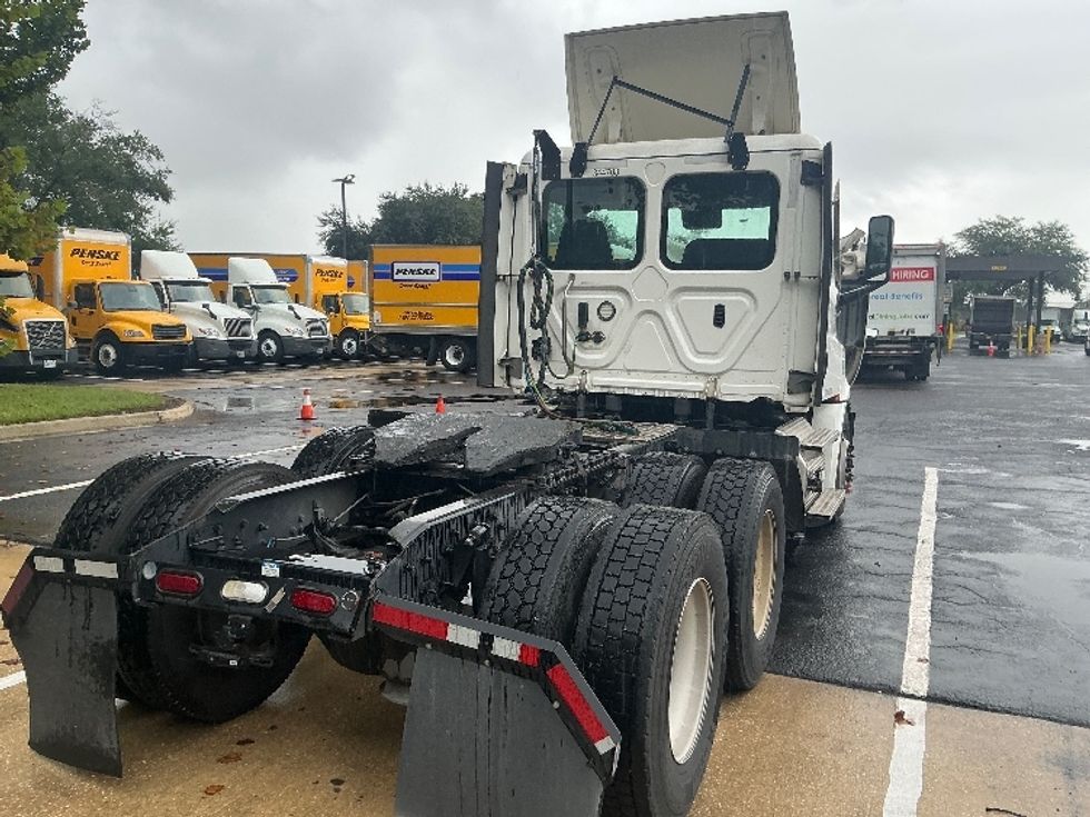 Day Cab Tractor-Heavy Duty Tractors-Freightliner-2021-T12664ST-Pensacola-FL-520,701\n\t\tmiles-$ 47,250 - Image 18