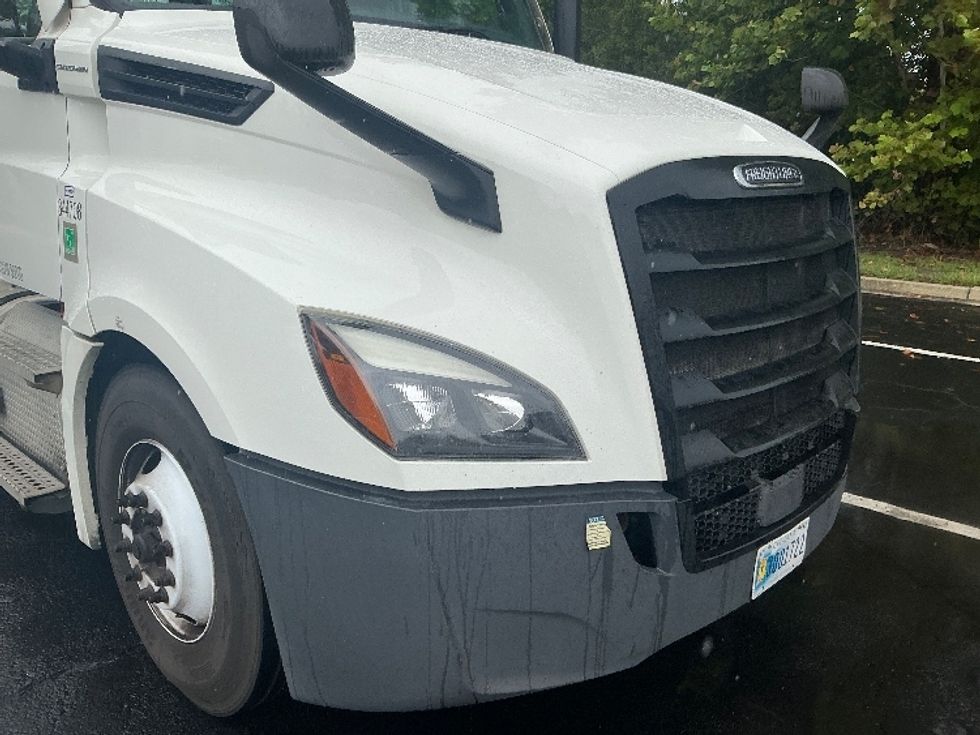 Day Cab Tractor-Heavy Duty Tractors-Freightliner-2021-T12664ST-Pensacola-FL-520,701\n\t\tmiles-$ 47,250 - Image 19