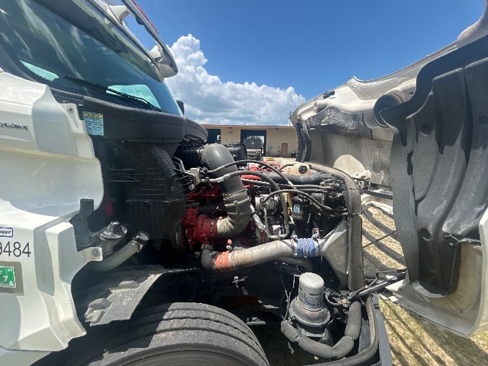 Day Cab Tractor-Heavy Duty Tractors-Freightliner-2021-T12664ST-Pensacola-FL-559,291\n\t\tmiles-$ 42,750 - Image 15