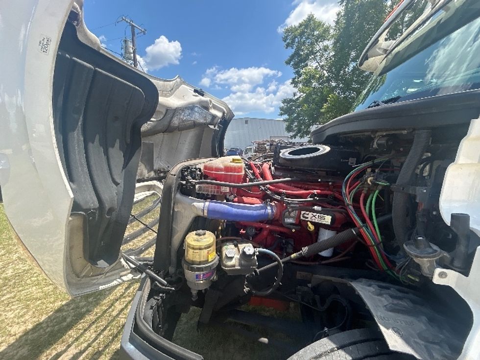 Day Cab Tractor-Heavy Duty Tractors-Freightliner-2021-T12664ST-Pensacola-FL-559,291\n\t\tmiles-$ 42,750 - Image 16