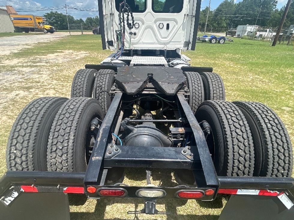 Day Cab Tractor-Heavy Duty Tractors-Freightliner-2021-T12664ST-Pensacola-FL-559,291\n\t\tmiles-$ 42,750 - Image 6