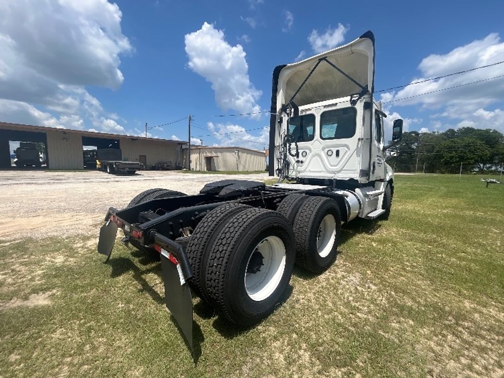 Day Cab Tractor-Heavy Duty Tractors-Freightliner-2021-T12664ST-Pensacola-FL-559,291\n\t\tmiles-$ 42,750 - Image 7