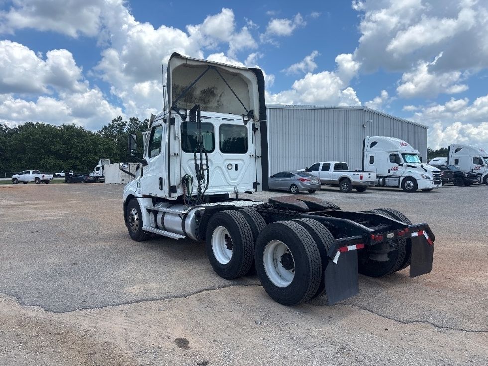 Day Cab Tractor-Heavy Duty Tractors-Freightliner-2021-T12664ST-Pensacola-FL-572,026\n\t\tmiles-$ 41,500 - Image 5