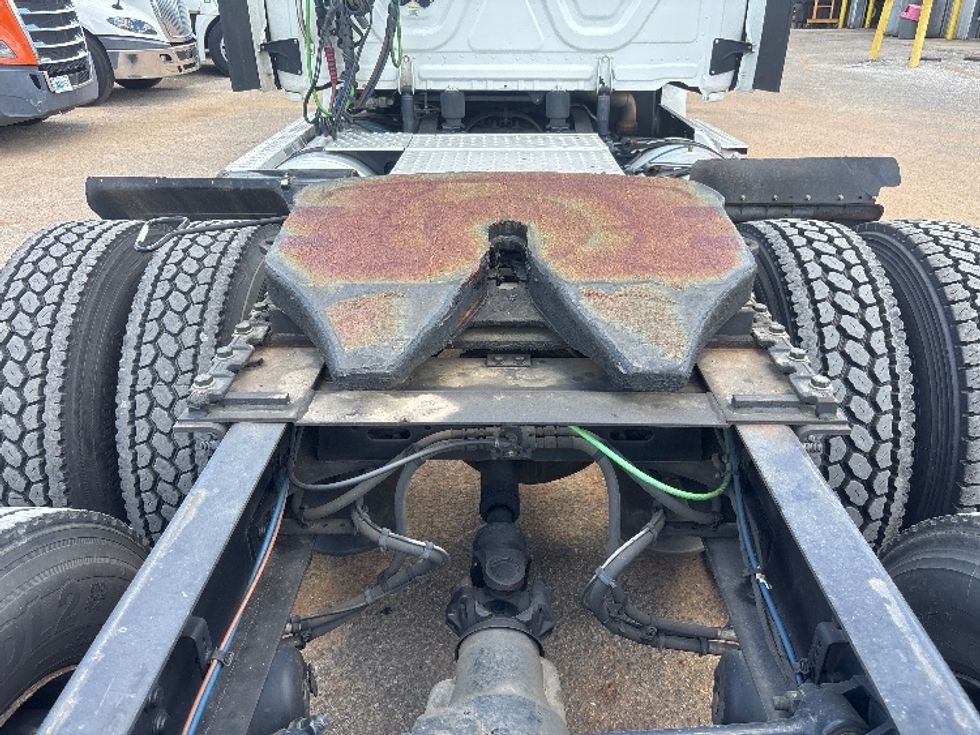 Day Cab Tractor-Heavy Duty Tractors-Freightliner-2021-T12664ST-Pensacola-FL-572,026\n\t\tmiles-$ 41,500 - Image 6