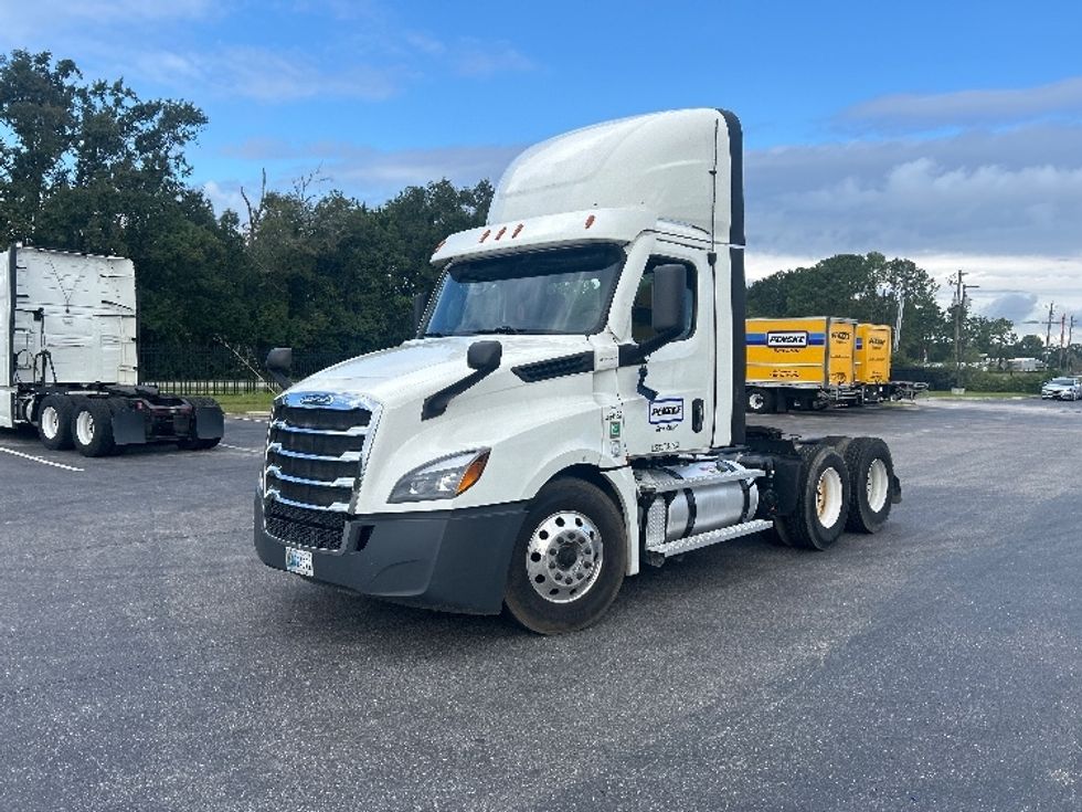 Day Cab Tractor-Heavy Duty Tractors-Freightliner-2021-T12664ST-Pensacola-FL-572,453\n\t\tmiles-$ 45,500 - Image 3