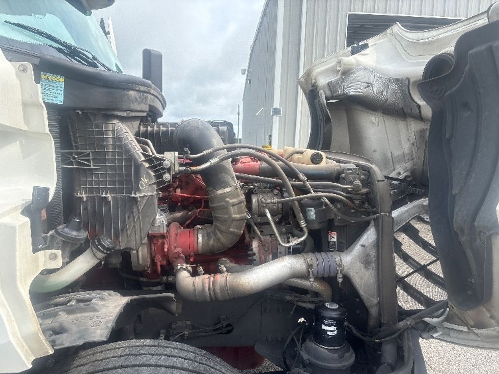 Day Cab Tractor-Heavy Duty Tractors-Freightliner-2021-T12664ST-Pensacola-FL-590,057\n\t\tmiles-$ 39,500 - Image 15