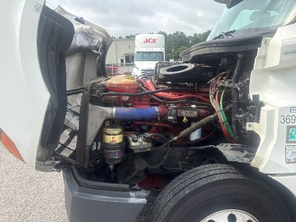 Day Cab Tractor-Heavy Duty Tractors-Freightliner-2021-T12664ST-Pensacola-FL-590,057\n\t\tmiles-$ 39,500 - Image 16