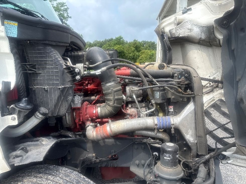 Day Cab Tractor-Heavy Duty Tractors-Freightliner-2021-T12664ST-Pensacola-FL-606,777\n\t\tmiles-$ 37,750 - Image 15
