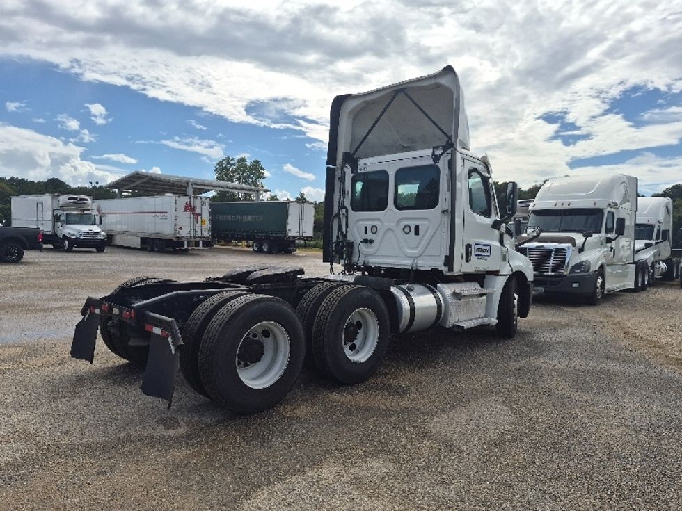 Day Cab Tractor-Heavy Duty Tractors-Freightliner-2021-T12664ST-Pensacola-FL-637,871\n\t\tmiles-$ 38,500 - Image 7