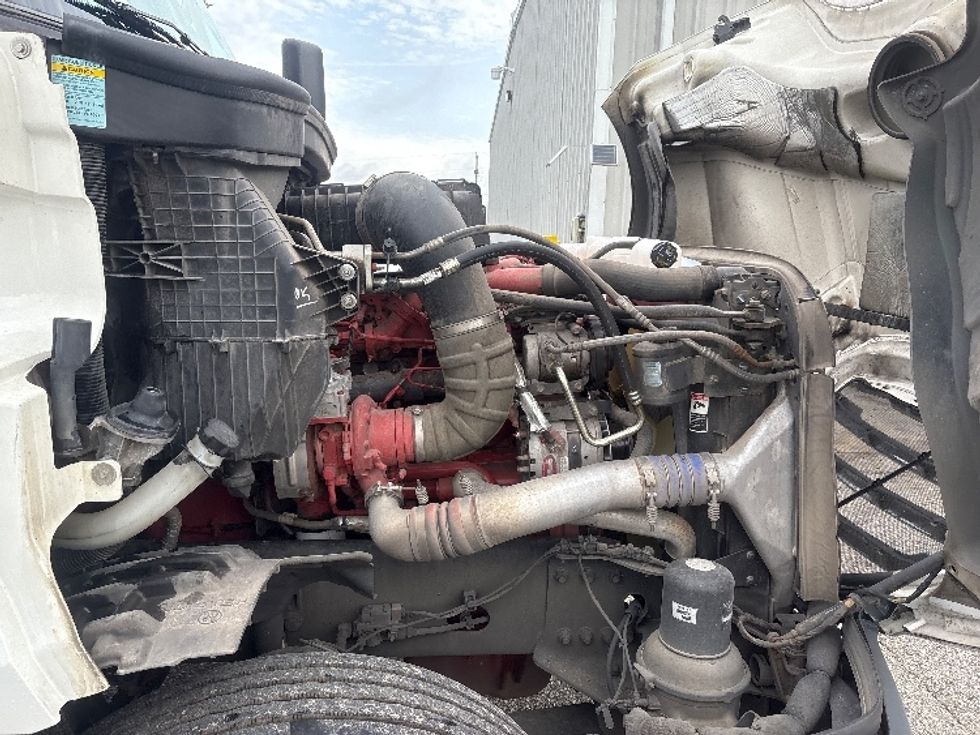 Day Cab Tractor-Heavy Duty Tractors-Freightliner-2021-T12664ST-Pensacola-FL-647,390\n\t\tmiles-$ 33,750 - Image 14