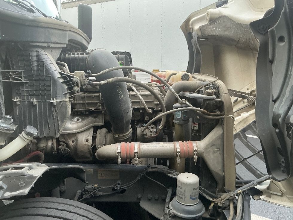 Day Cab Tractor-Heavy Duty Tractors-Freightliner-2021-T12664ST-Pensacola-FL-649,924\n\t\tmiles-$ 32,750 - Image 15