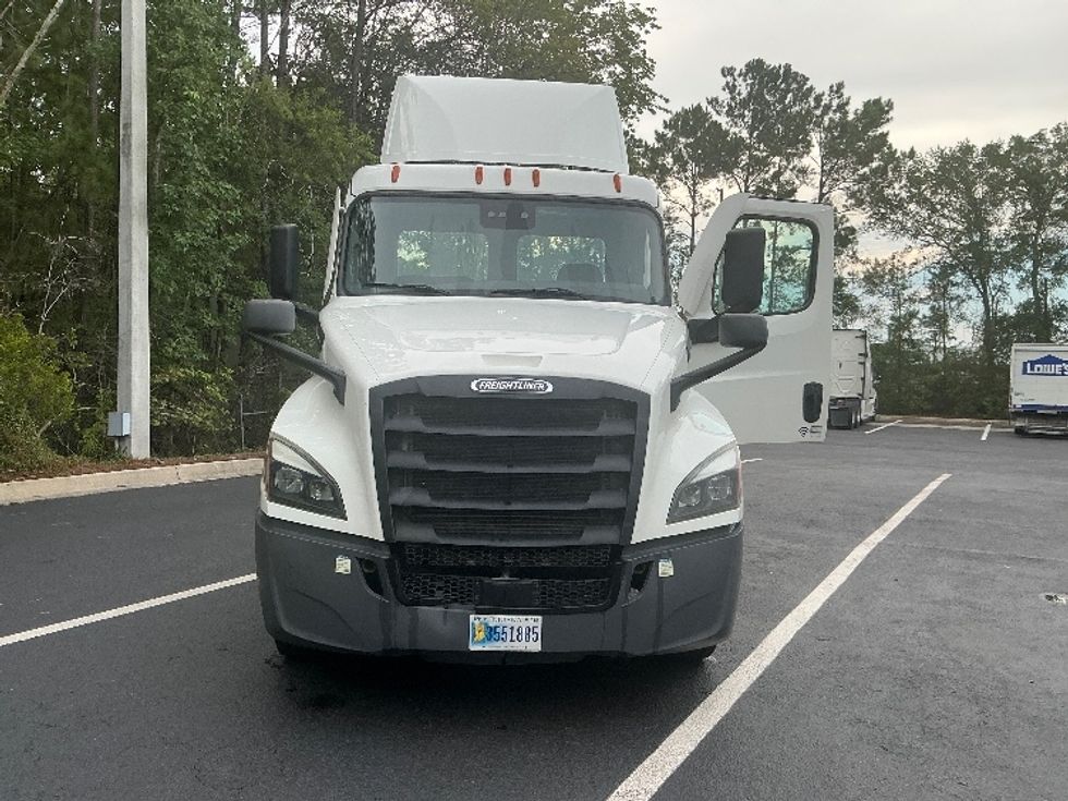 Day Cab Tractor-Heavy Duty Tractors-Freightliner-2021-T12664ST-Pensacola-FL-649,924\n\t\tmiles-$ 32,750 - Image 2