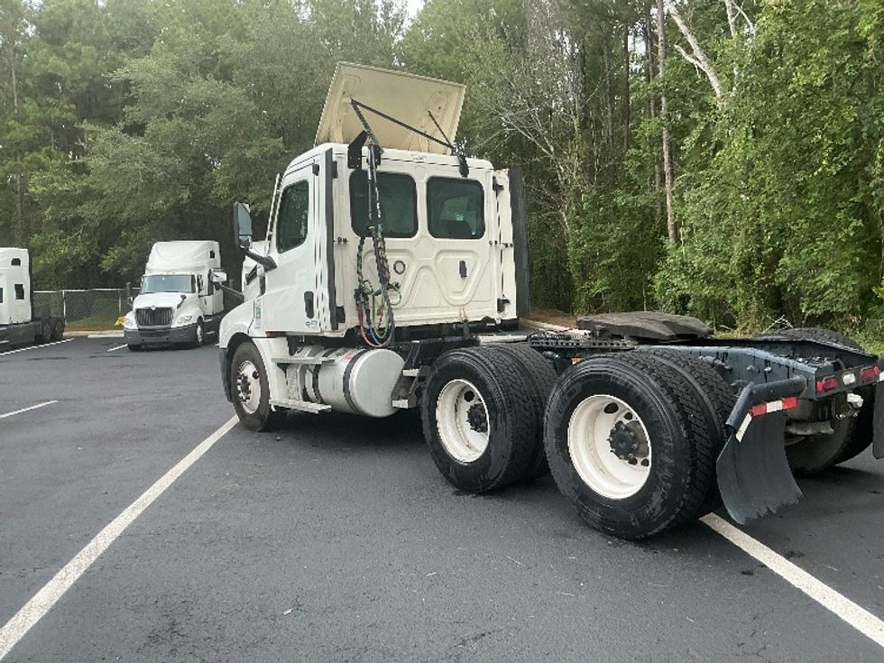 Day Cab Tractor-Heavy Duty Tractors-Freightliner-2021-T12664ST-Pensacola-FL-649,924\n\t\tmiles-$ 32,750 - Image 5