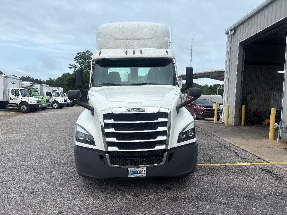 Day Cab Tractor-Heavy Duty Tractors-Freightliner-2021-T12664ST-Pensacola-FL-674,289\n\t\tmiles-$ 30,750 - Image 2