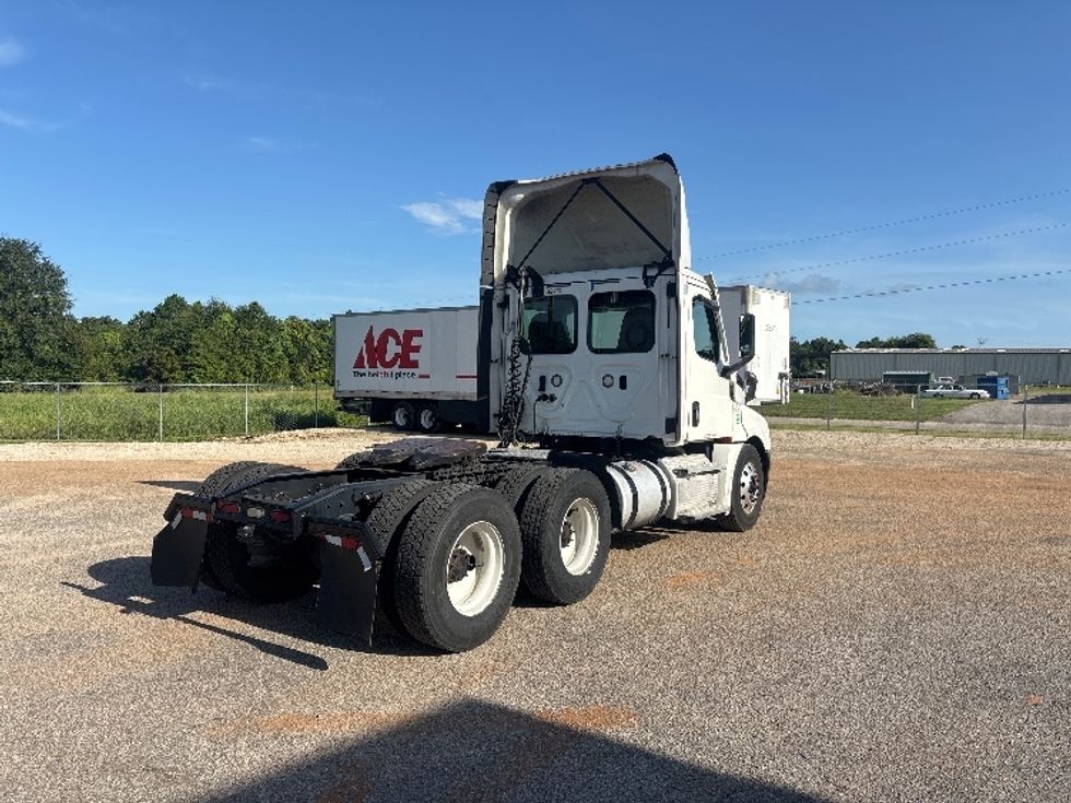Day Cab Tractor-Heavy Duty Tractors-Freightliner-2021-T12664ST-Pensacola-FL-693,893\n\t\tmiles-$ 28,750 - Image 7