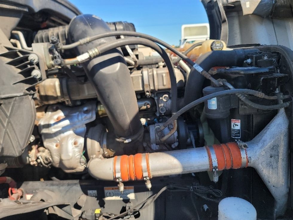 Day Cab Tractor-Heavy Duty Tractors-Freightliner-2021-T12664ST-Pensacola-FL-756,777\n\t\tmiles-$ 31,000 - Image 15