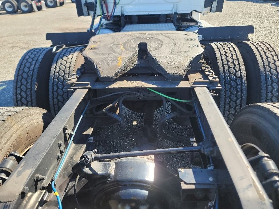 Day Cab Tractor-Heavy Duty Tractors-Freightliner-2021-T12664ST-Pensacola-FL-756,777\n\t\tmiles-$ 31,000 - Image 6