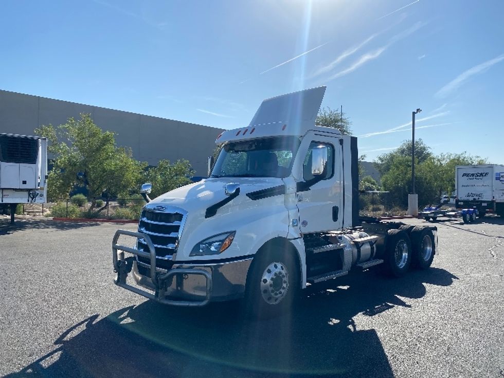 Day Cab Tractor-Heavy Duty Tractors-Freightliner-2021-T12664ST-Phoenix-AZ-422,310\n\t\tmiles-$ 64,000 - Image 3