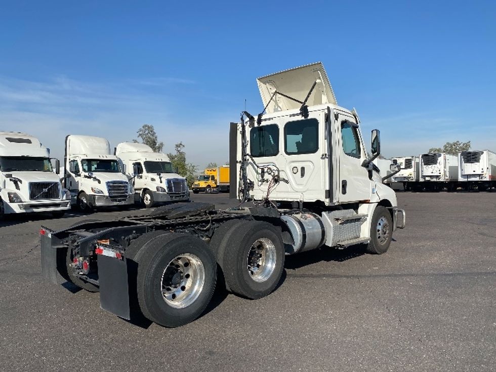 Day Cab Tractor-Heavy Duty Tractors-Freightliner-2021-T12664ST-Phoenix-AZ-422,310\n\t\tmiles-$ 64,000 - Image 7