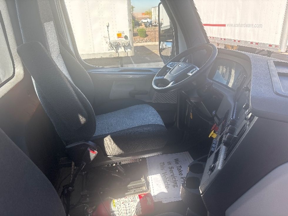 Day Cab Tractor-Heavy Duty Tractors-Freightliner-2021-T12664ST-Phoenix-AZ-670,133\n\t\tmiles-$ 33,250 - Image 14
