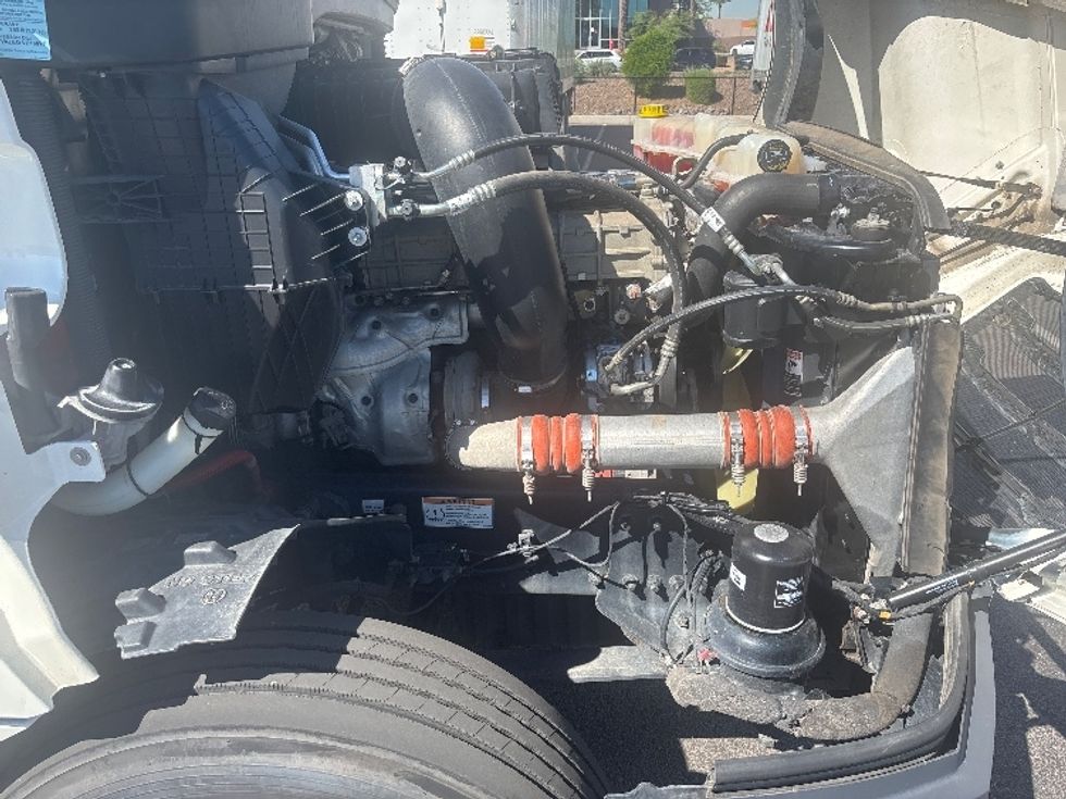 Day Cab Tractor-Heavy Duty Tractors-Freightliner-2021-T12664ST-Phoenix-AZ-670,133\n\t\tmiles-$ 33,250 - Image 15