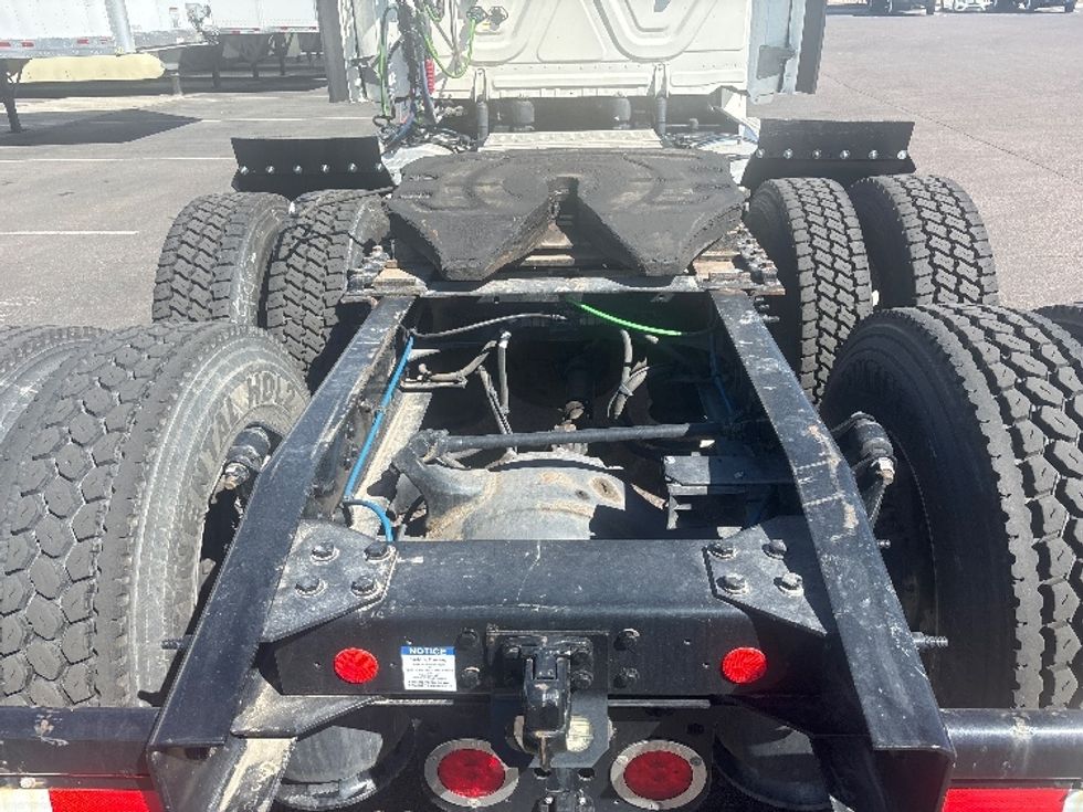 Day Cab Tractor-Heavy Duty Tractors-Freightliner-2021-T12664ST-Phoenix-AZ-670,133\n\t\tmiles-$ 33,250 - Image 6