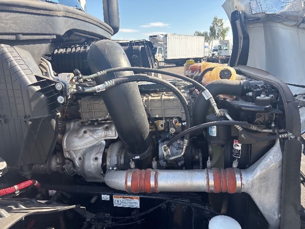 Day Cab Tractor-Heavy Duty Tractors-Freightliner-2021-T12664ST-Phoenix-AZ-783,611\n\t\tmiles-$ 31,000 - Image 15