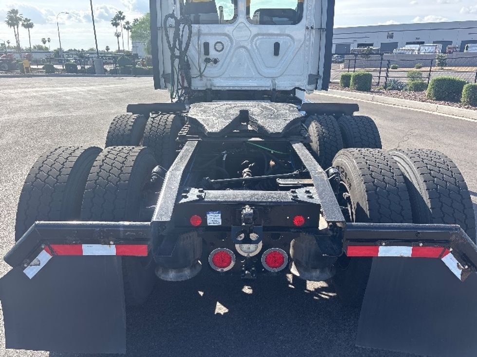 Day Cab Tractor-Heavy Duty Tractors-Freightliner-2021-T12664ST-Phoenix-AZ-783,611\n\t\tmiles-$ 31,000 - Image 6