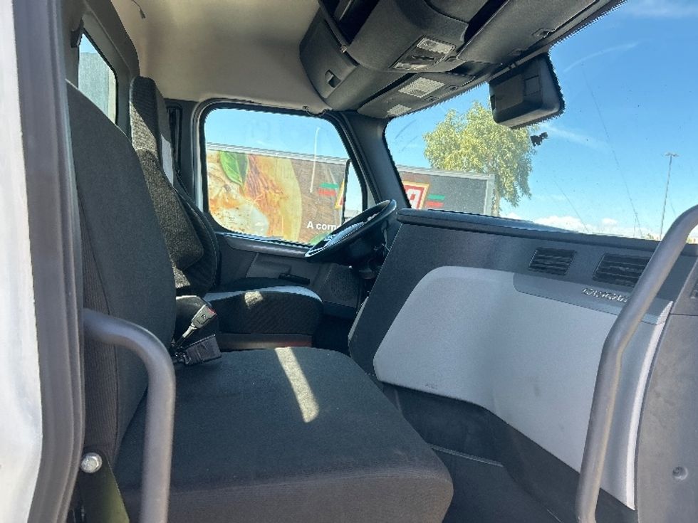 Day Cab Tractor-Heavy Duty Tractors-Freightliner-2021-T12664ST-Phoenix-AZ-827,863\n\t\tmiles-$ 29,000 - Image 14