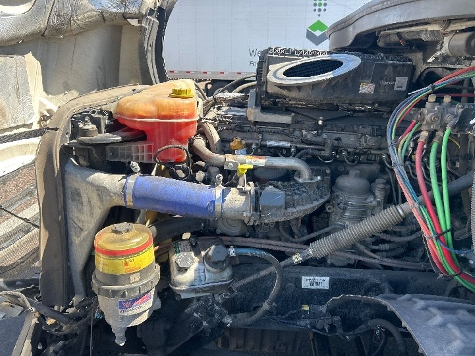 Day Cab Tractor-Heavy Duty Tractors-Freightliner-2021-T12664ST-Phoenix-AZ-827,863\n\t\tmiles-$ 29,000 - Image 16