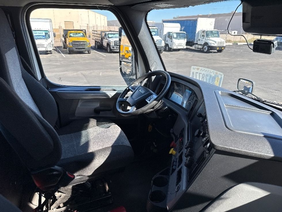 Day Cab Tractor-Heavy Duty Tractors-Freightliner-2021-T12664ST-Phoenix-AZ-827,885\n\t\tmiles-$ 30,000 - Image 14
